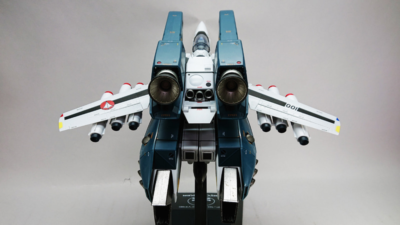 パイロットがフォッカー少佐になっていますが、もちろんテストパイロットをやっていた……という想定にしてみました