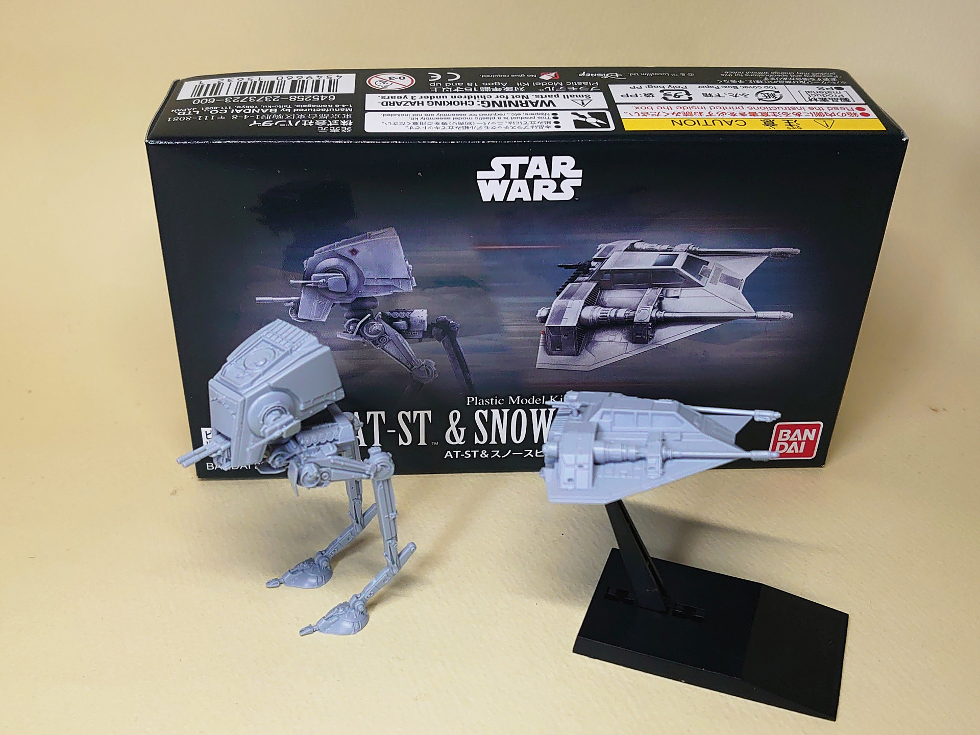 BANDAI SPIRITS ホビー事業部のスター・ウォーズ ビークルモデル008「AT-ST＆スノースピーダー」　660円(税込)