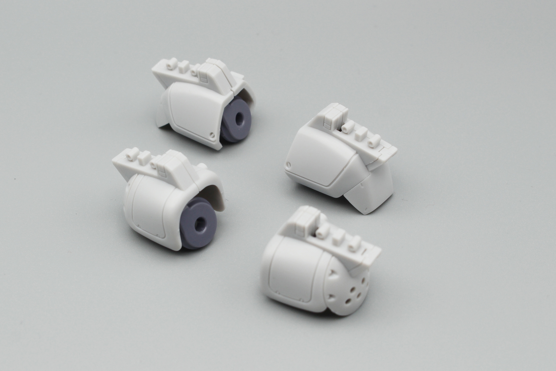 完成した肩アーマー。内部構造は1号機、2号機とも同じだ