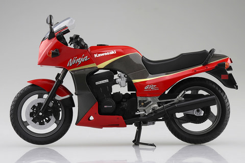 アオシマ、1/12スケール完成品「KAWASAKI GPZ900R（3種）」5月発売