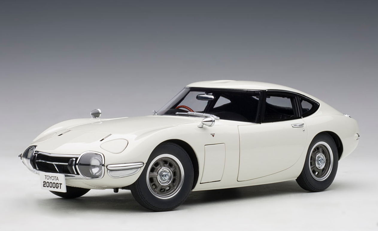 ホワイト　価格：27,280円（税込）