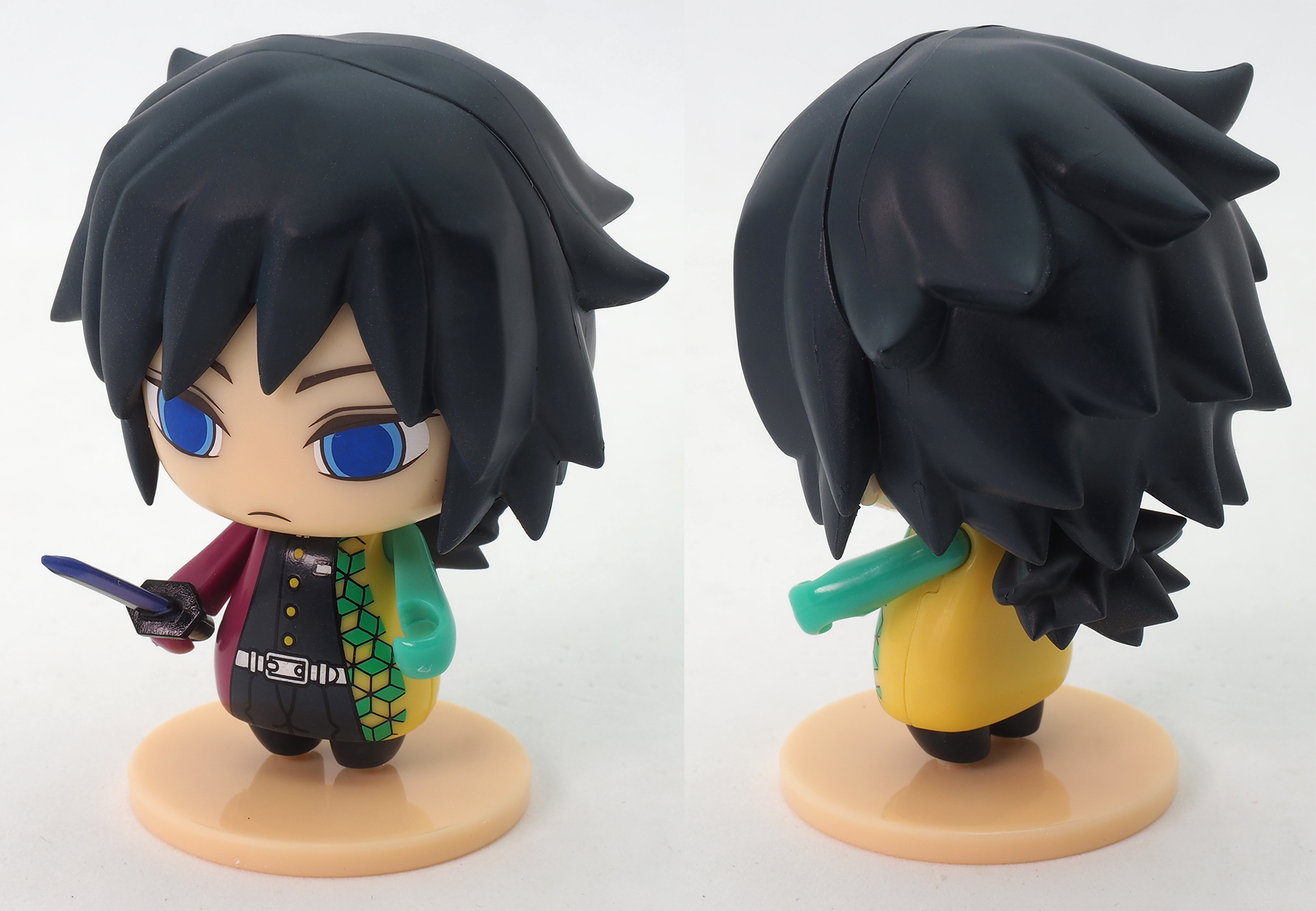 冨岡義勇の後ろ髪部分は着脱方式になっている。