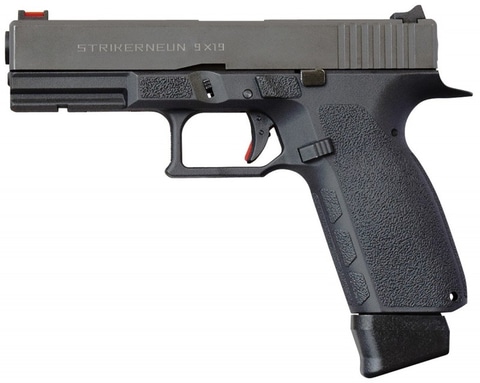 NEW MGC 福岡店にて、ガスガン「Carbon8 STRIKER-9 CO2ブローバック