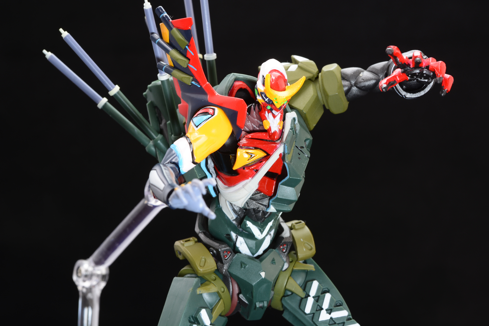 劇中ではどんなポーズを取るのだろうか