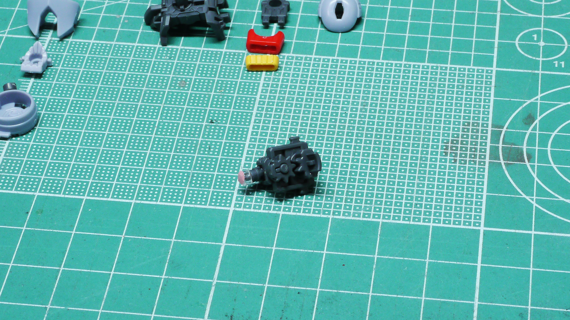 小さい！飛んで行なったらまず捜索不能になりそうです