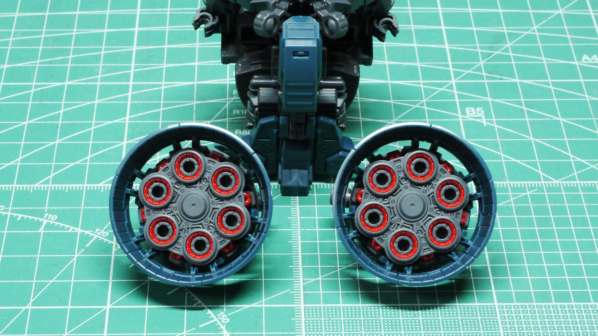 バーニア内周の赤いリード線がカッコイイですね！こういうこだわり大好きです