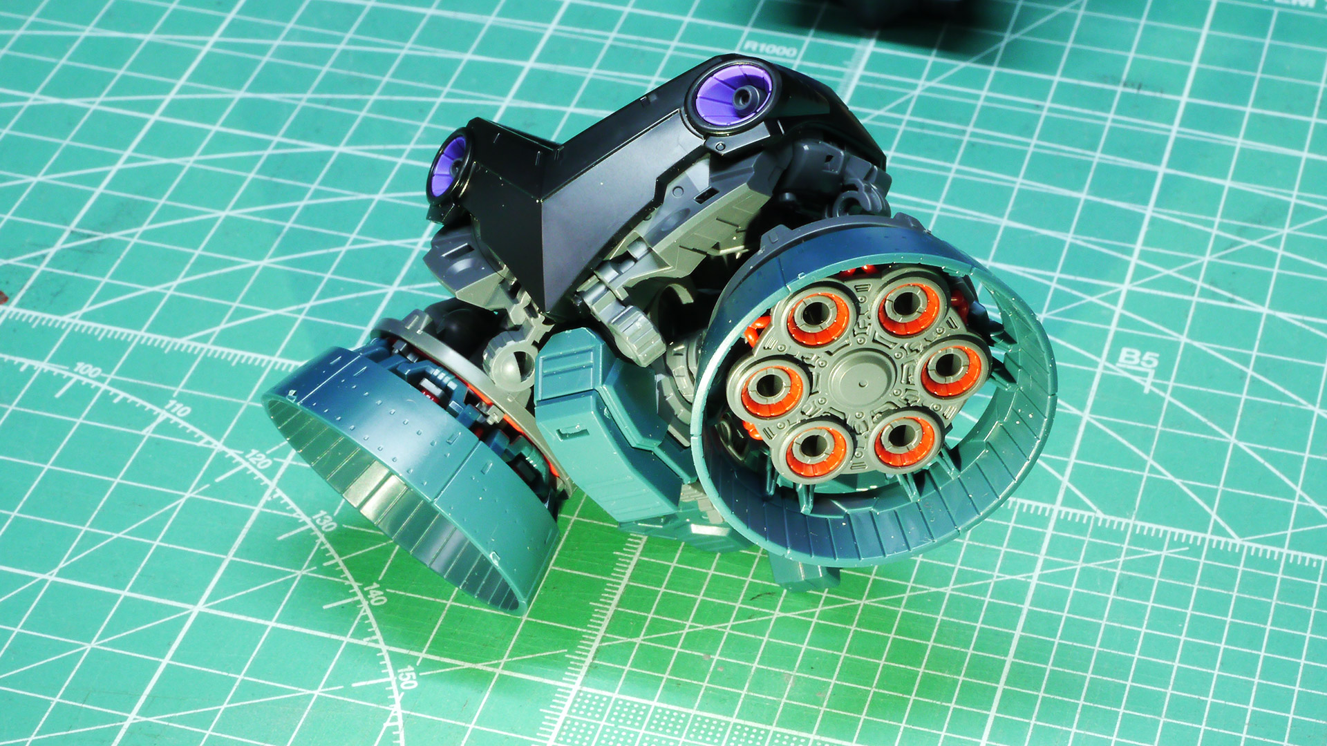 バーニア内周の赤いリード線がカッコイイですね！こういうこだわり大好きです