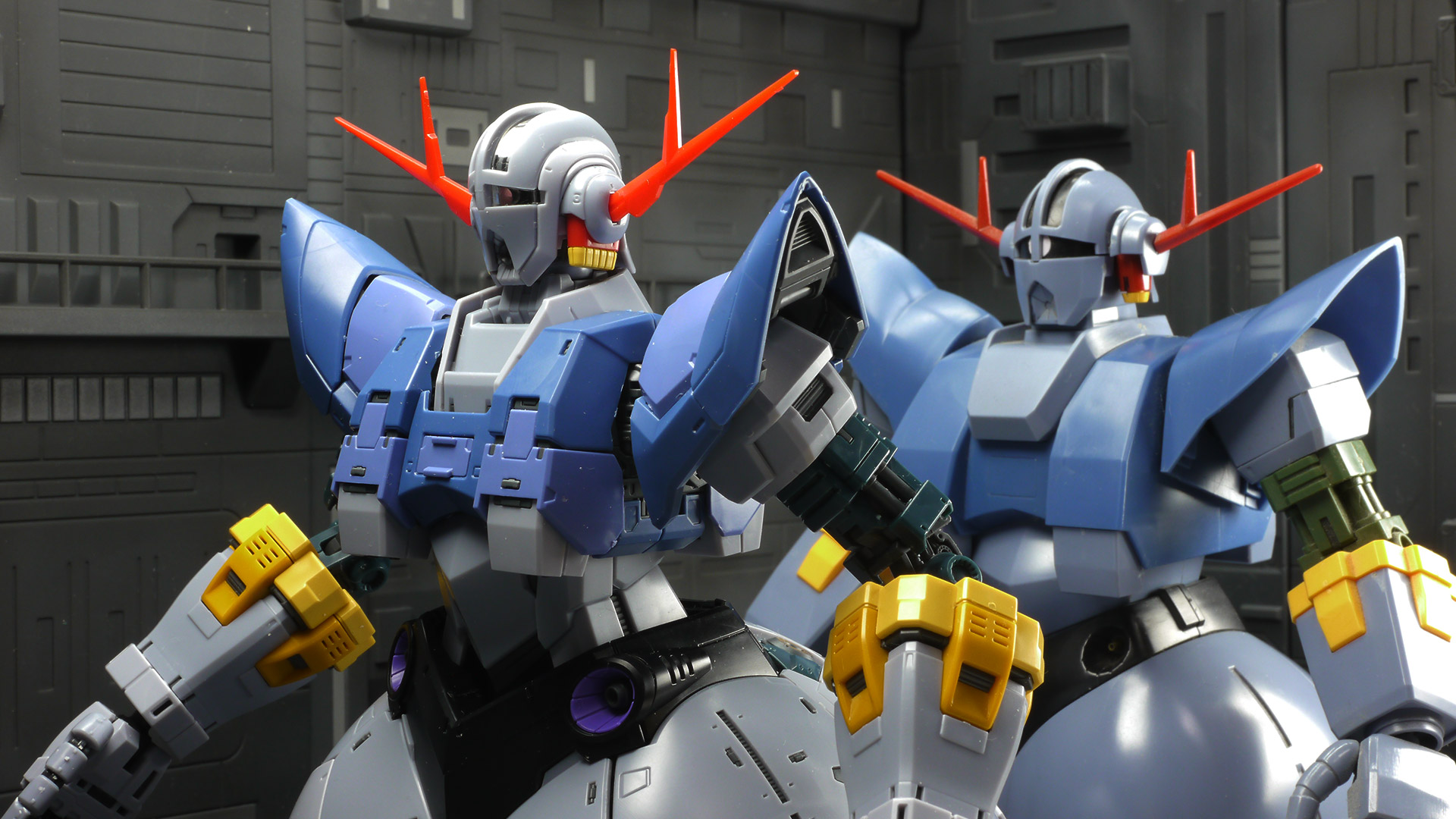 サイコミュがあれば安全な遠方からの攻撃で十分と思われたが……そういう見方も面白いかも