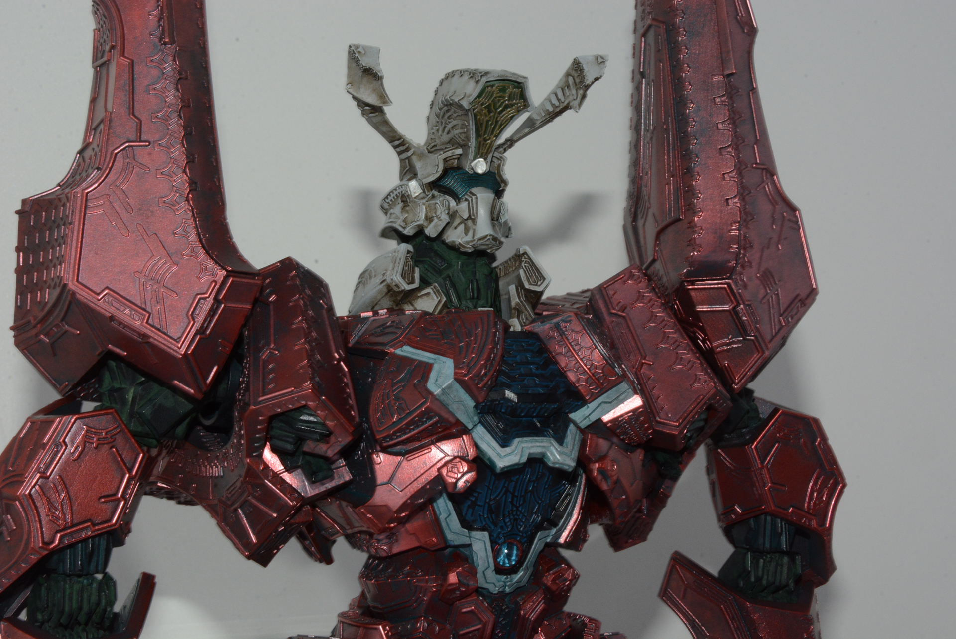 圧倒される大迫力だ。全高は約46cm