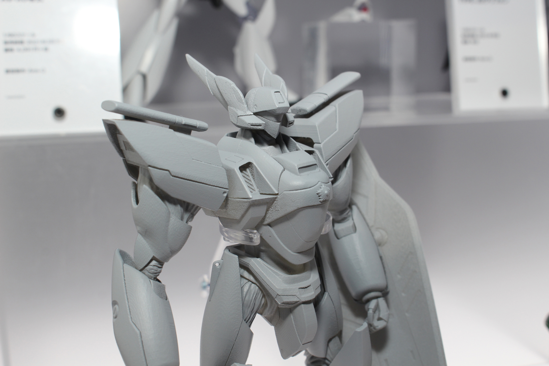 零式の凶悪さが抜け、かなりヒロイックになった頭部も忠実に再現