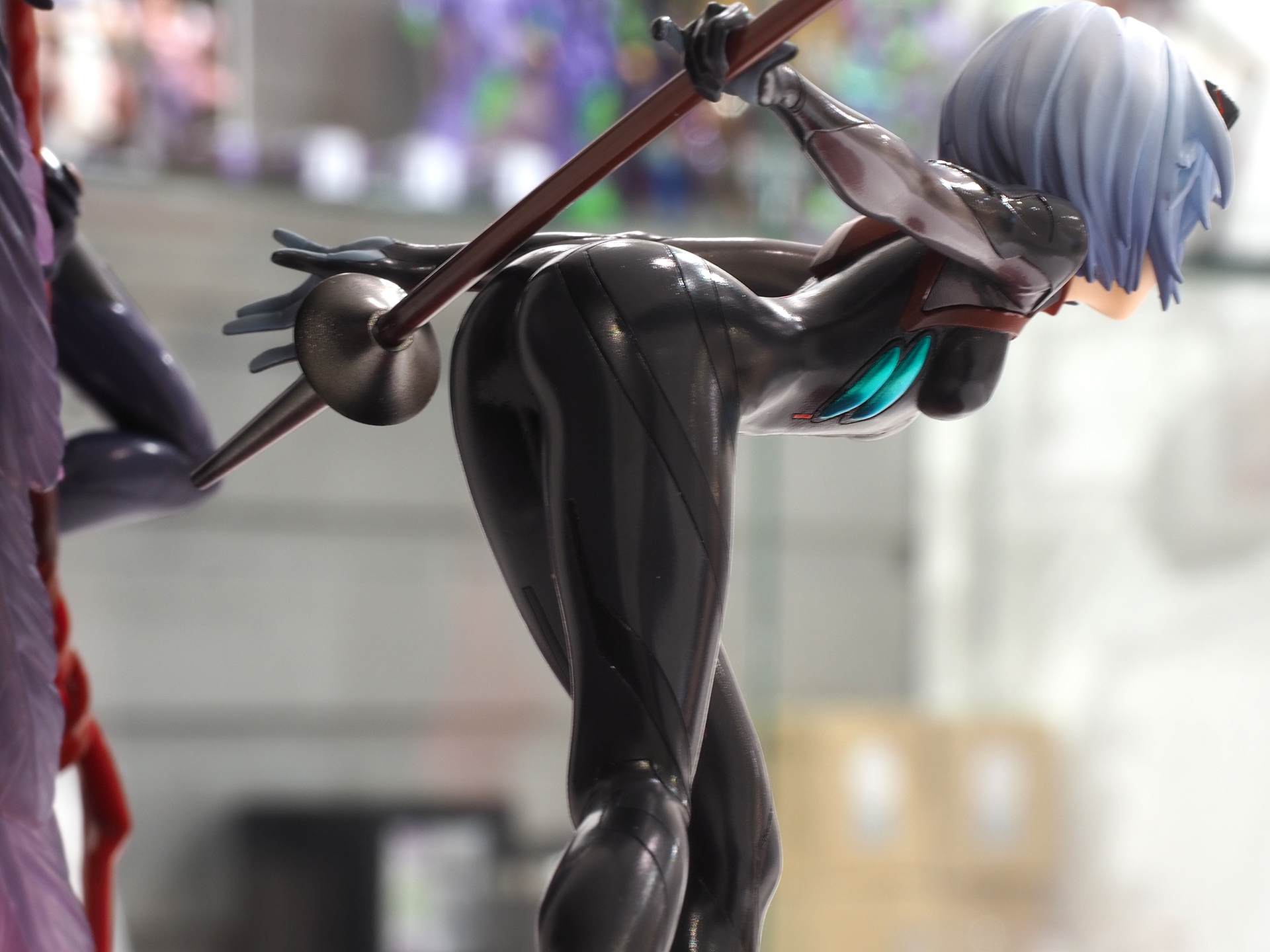 ついつい、いろんな角度から眺め回したくなる。