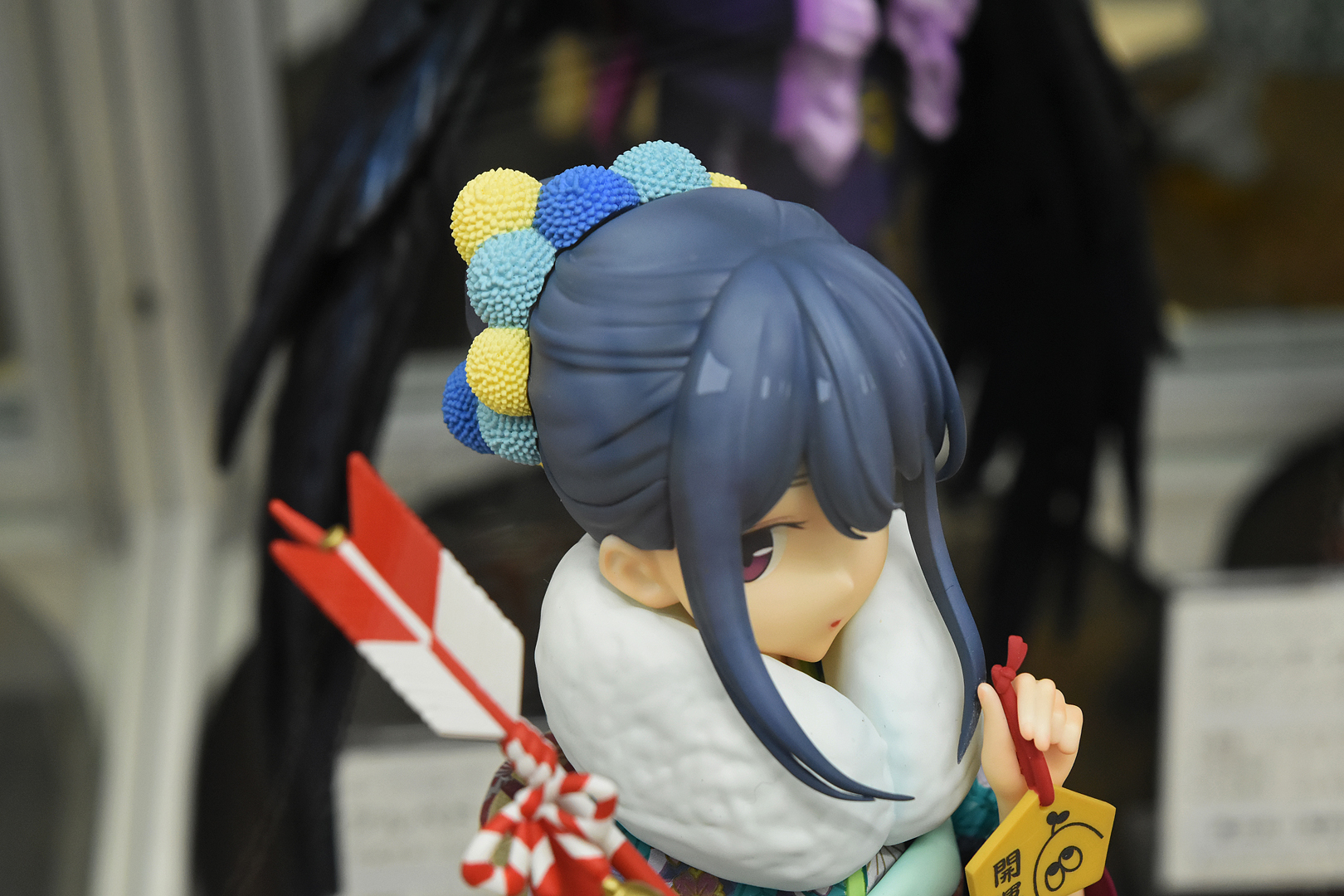 髪型の変化や髪飾りの効果で雰囲気がガラリと変わる