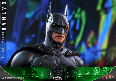 バットマン フォーエヴァー」よりソナー・スーツ姿のバットマンと相棒