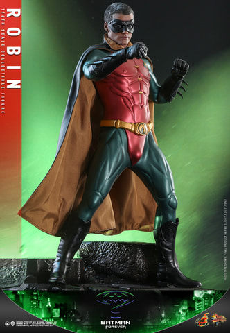 Hot Toys 『バットマン フォーエヴァー』バットマン ソナースーツ版 Amazon.com: Hot Toys 1:6 Batman (Sonar Suit) - Batman