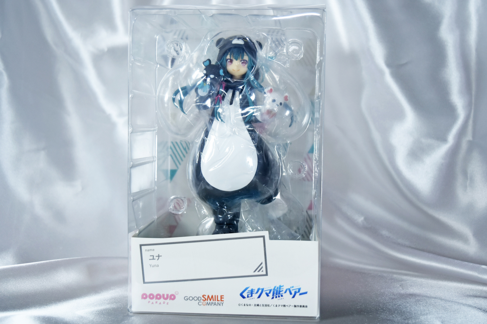 「POP UP PARADE」シリーズ共通の白いパッケージ
