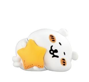 自分ツッコミくま×ガシャポンのコラボアート商品が発売決定！ ナガノさんがガシャポンの為だけに描き起こした、おやすみ姿がキュートなくま達のマスコット