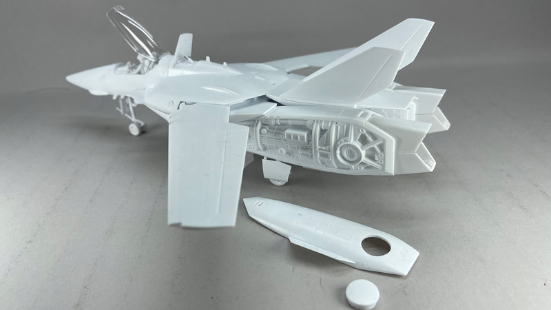 エンジンもモールドされた1/48スケールの大迫力