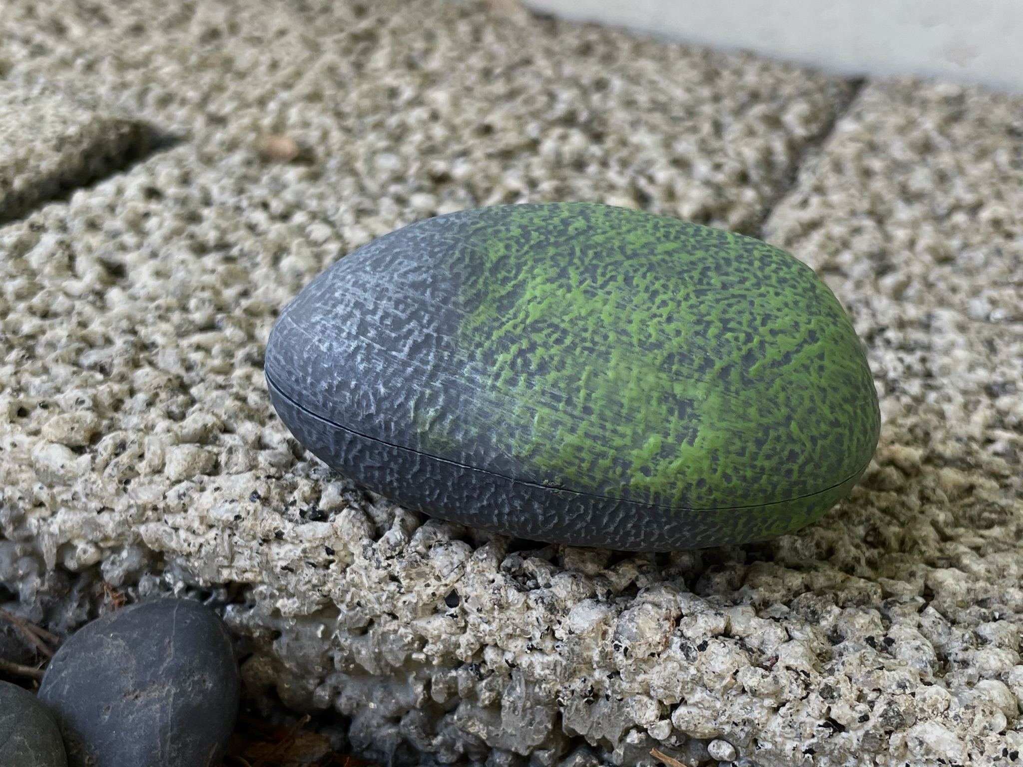 丸石（苔ver.）