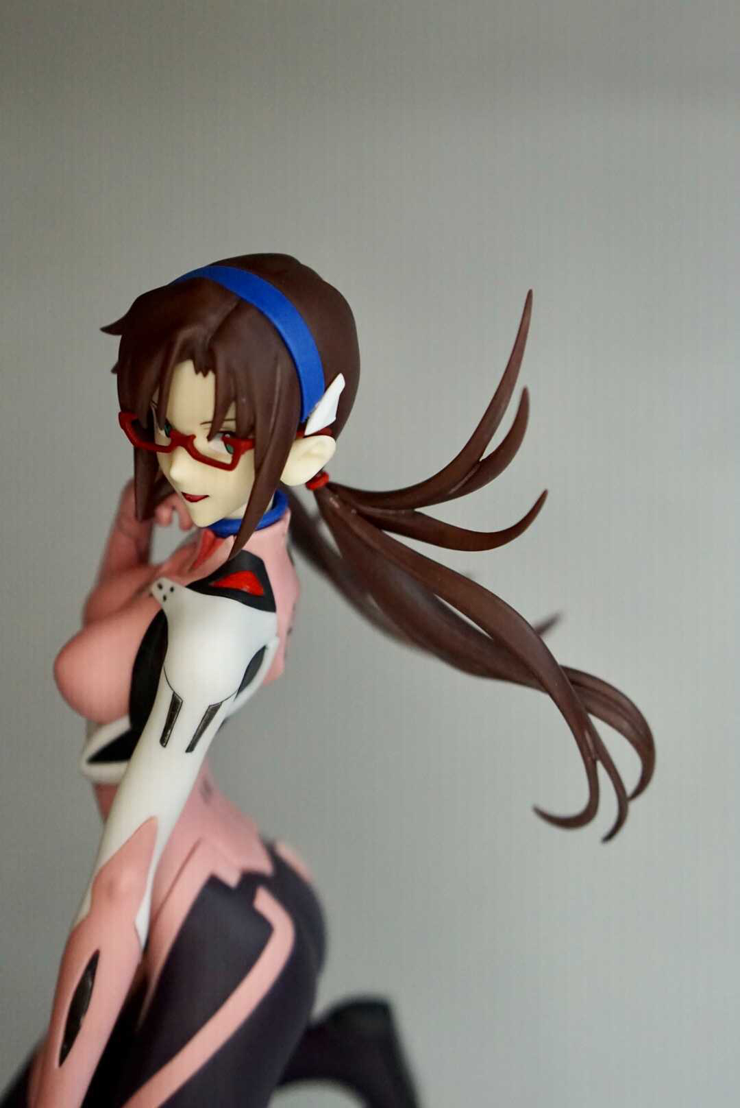 様々なアングルから眺めても楽しいフィギュアです