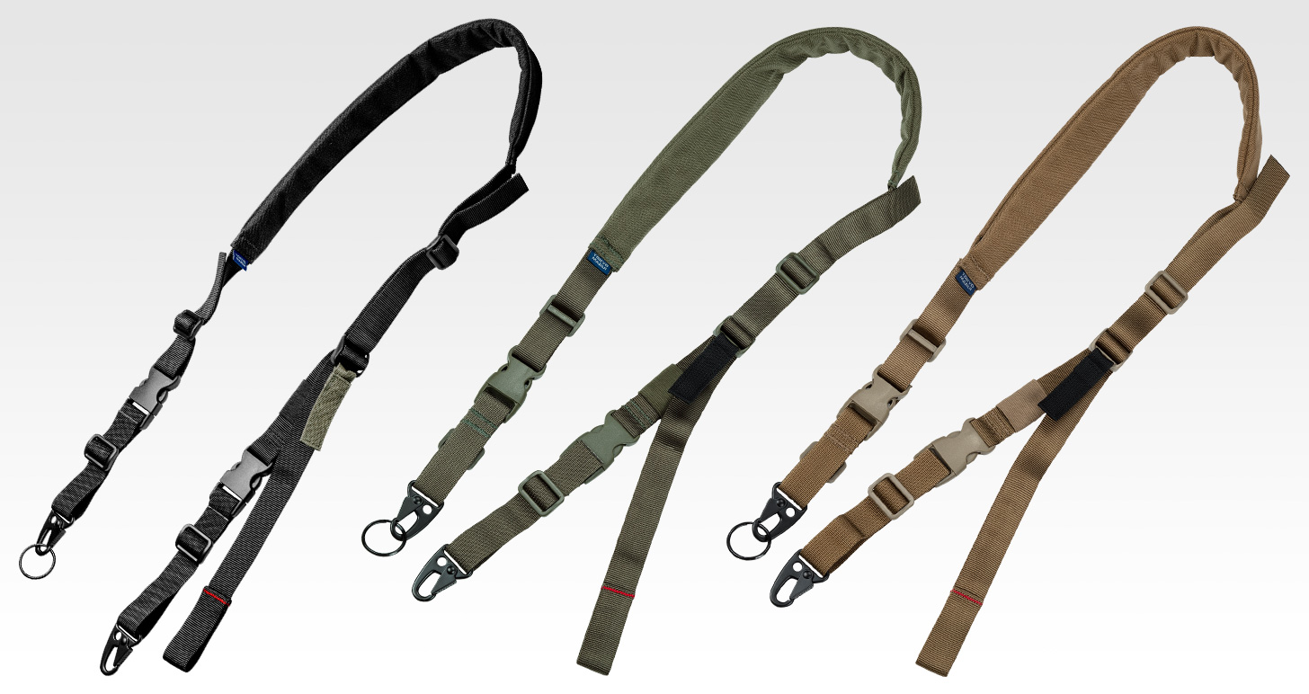 「クイックアジャスト・ツーポイントスリング　コヨーテ・ブラウン」。フォアグリップと一緒に使う事でより銃の取り回しが楽になる。リアは金具を外してストックに巻いた