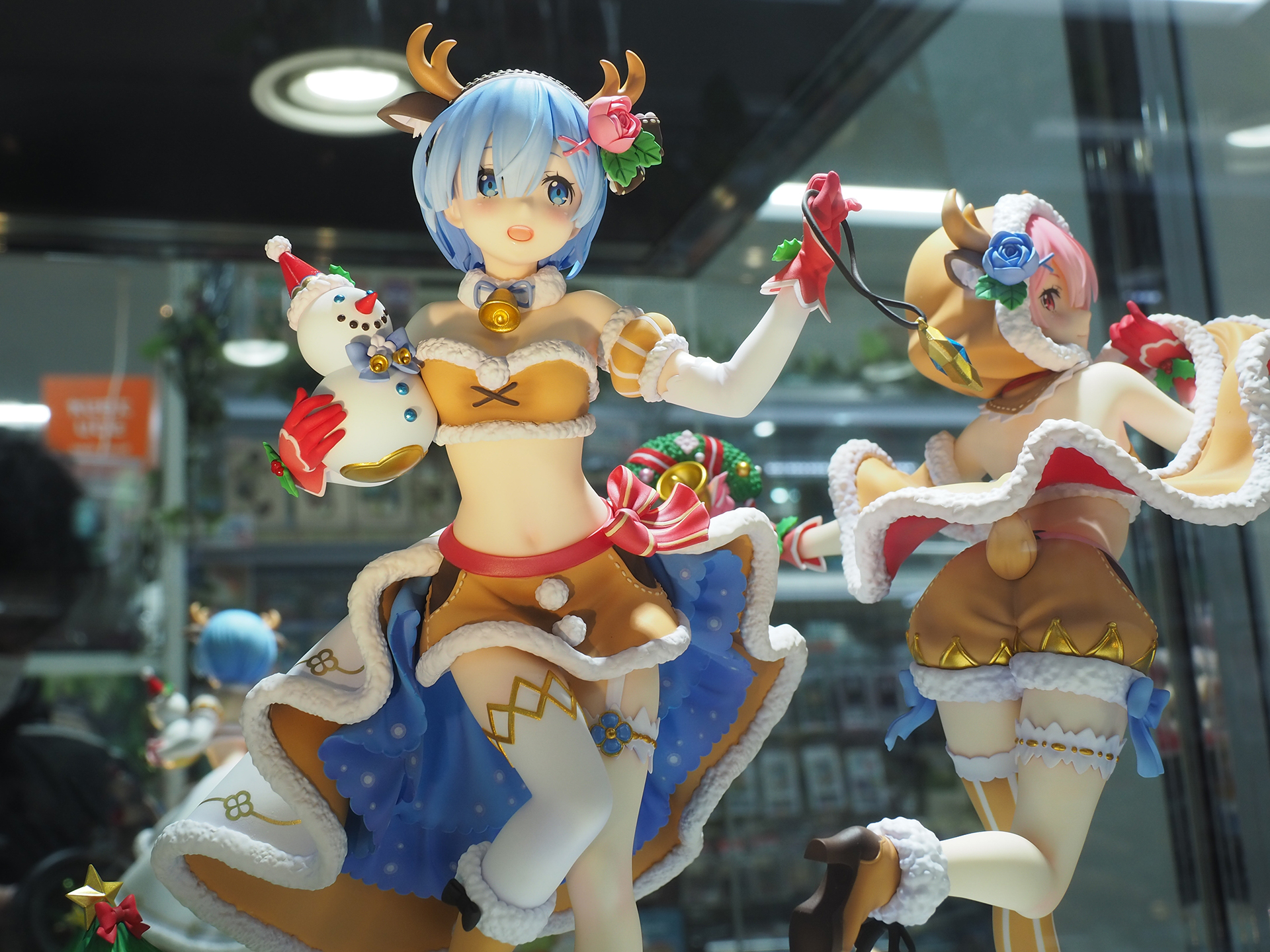 スカート部分のひらひらなど、衣装の素材感もよく出ている