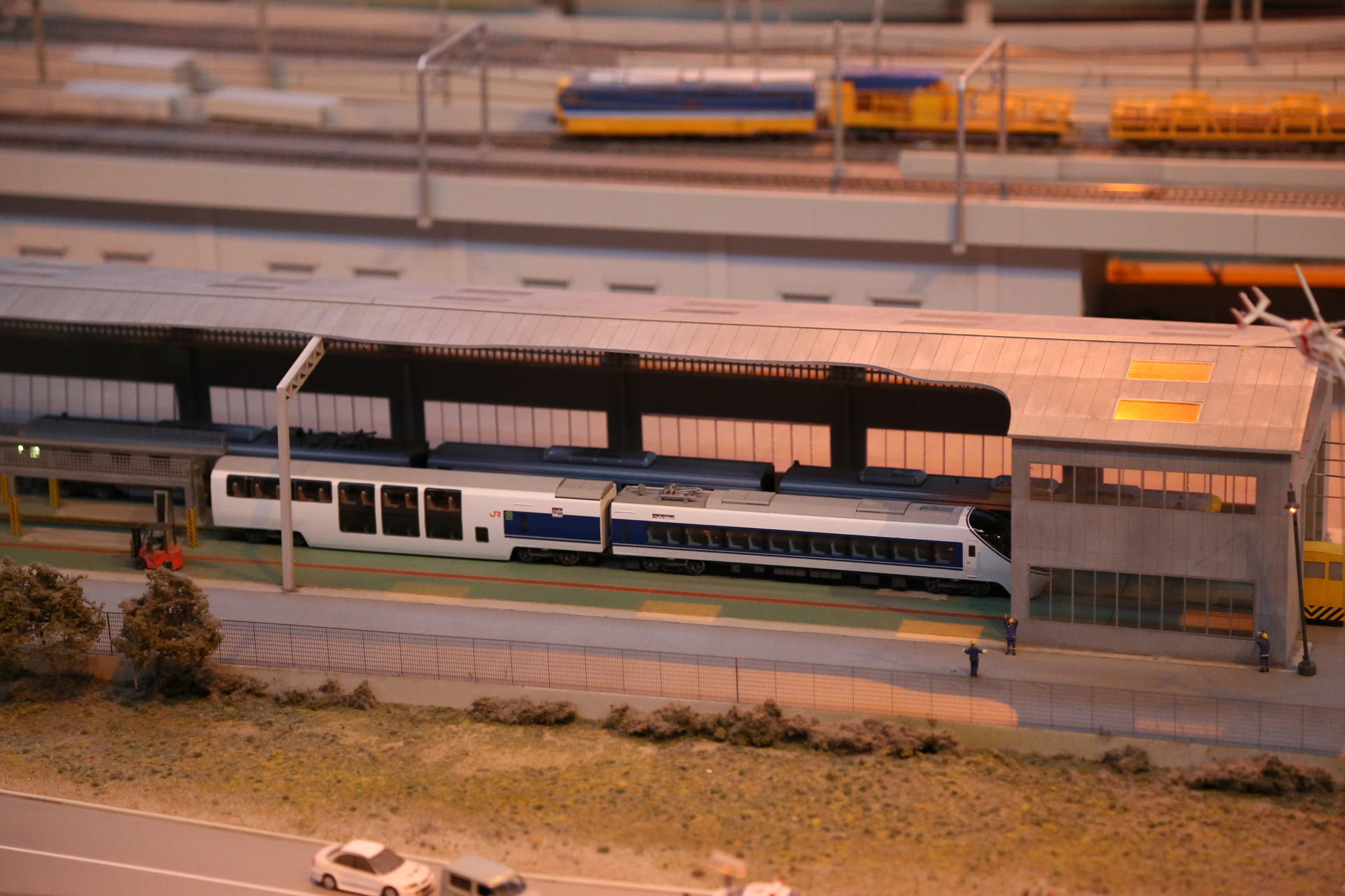 「371系は富士急行に行っちゃって名残惜しいので、私がそこに展示してって(笑)」