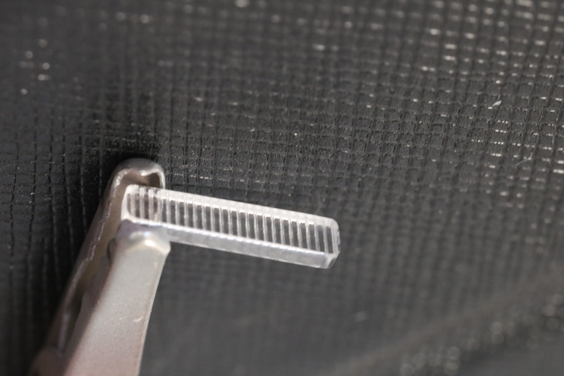 ハザードランプのクリアパーツ