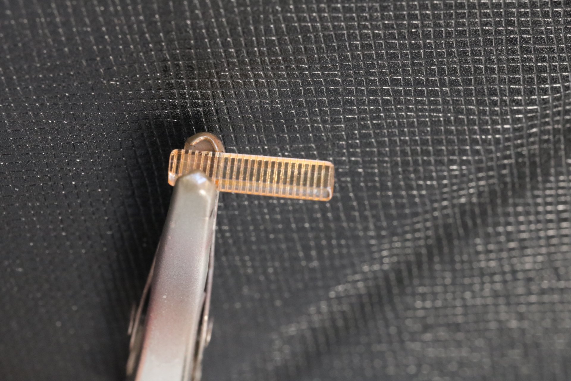 クリアオレンジで塗装すれば一気に雰囲気が出てくる