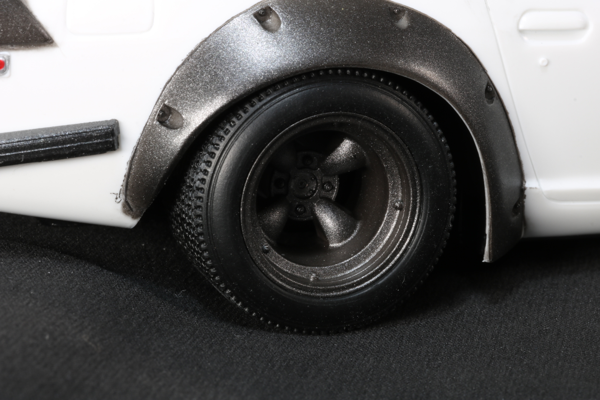 ファットなリアタイヤは安定感抜群の仕上がり