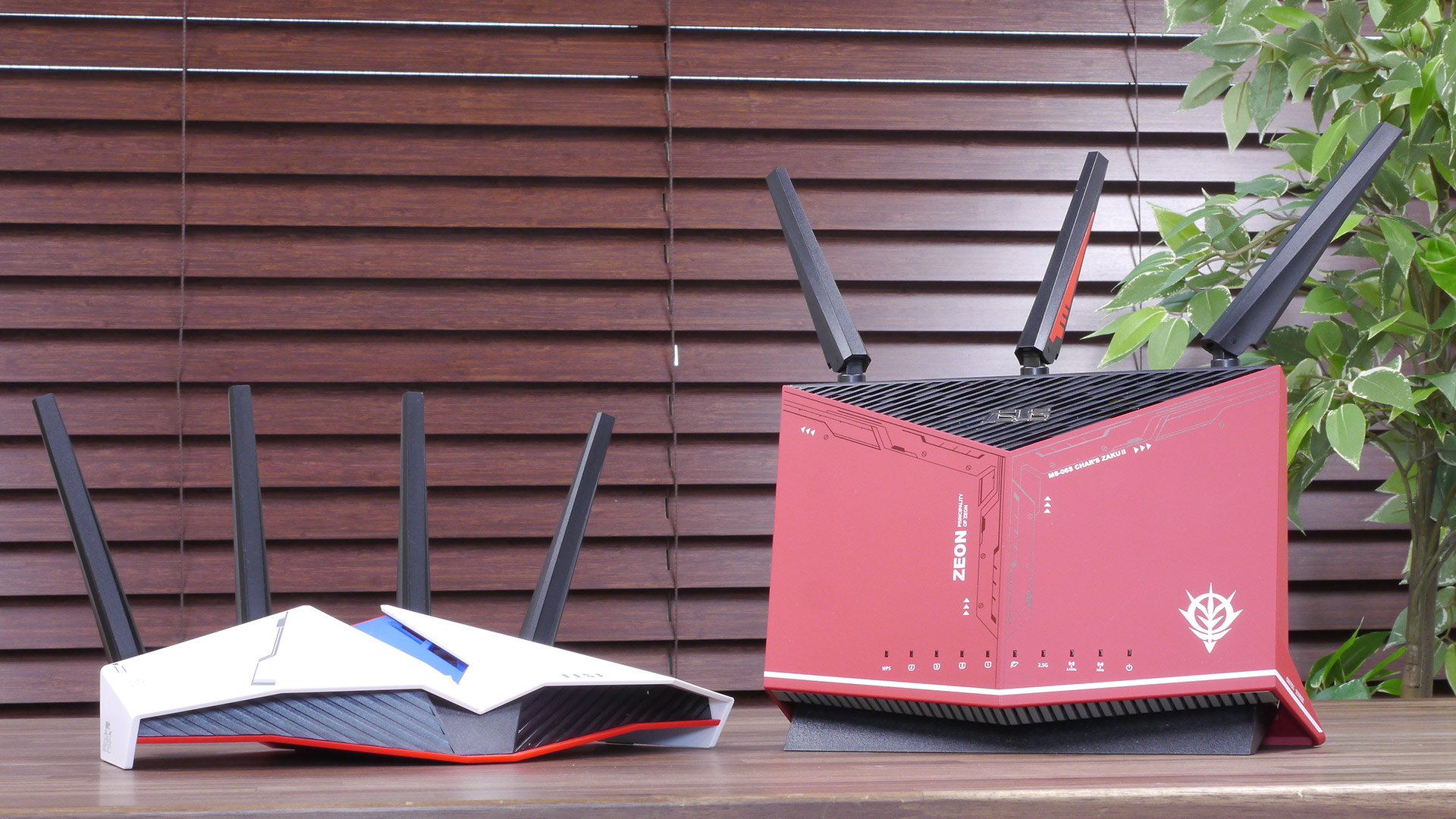 ガンプラと並べても遜色なしのディテールを持つルーターがASUSから登場