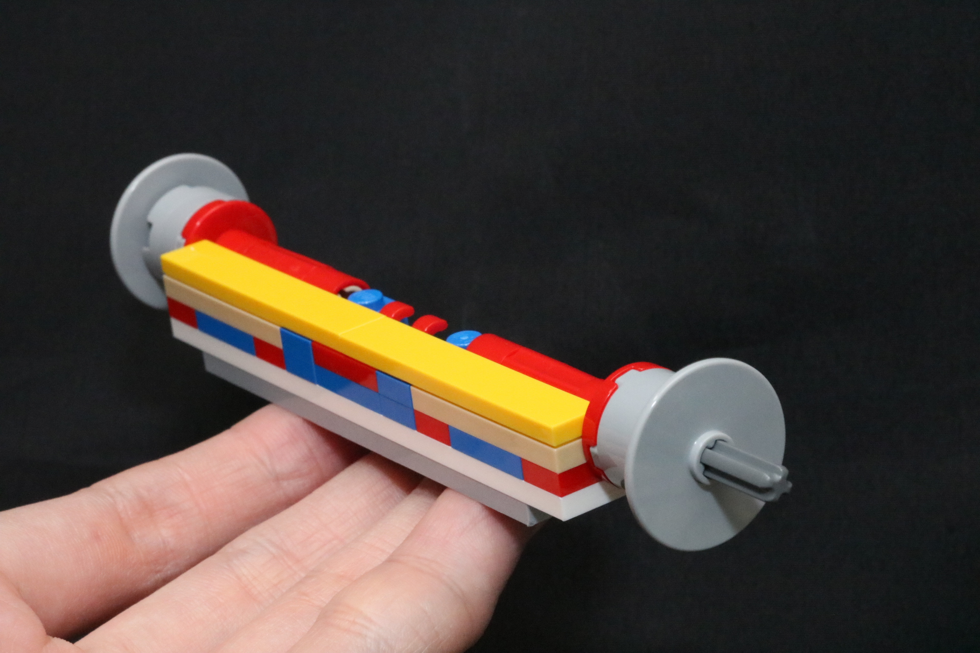 リアシャフトはフロントシャフトとは異なり、独立した構成