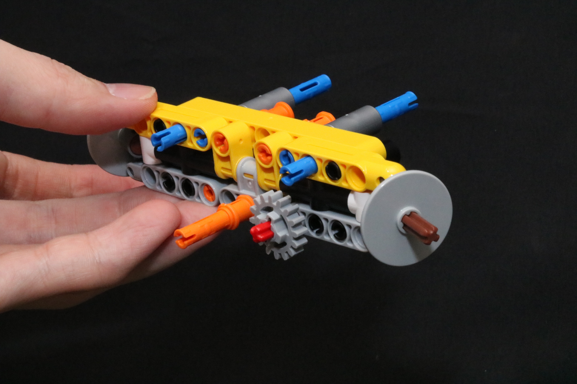 厚みが増し、さらに剛性を高める