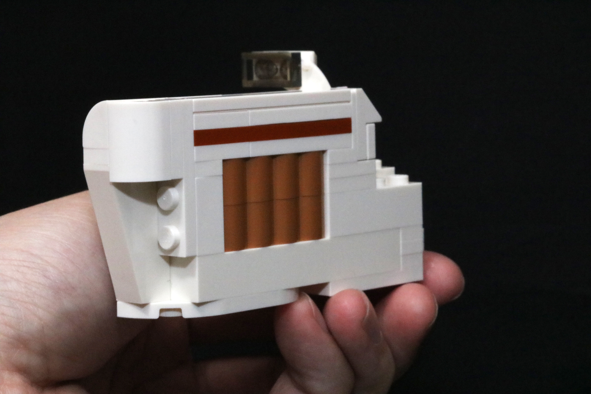 ドアパーツは2層構造で外側と内側のレイアウトをしっかり表現されいる