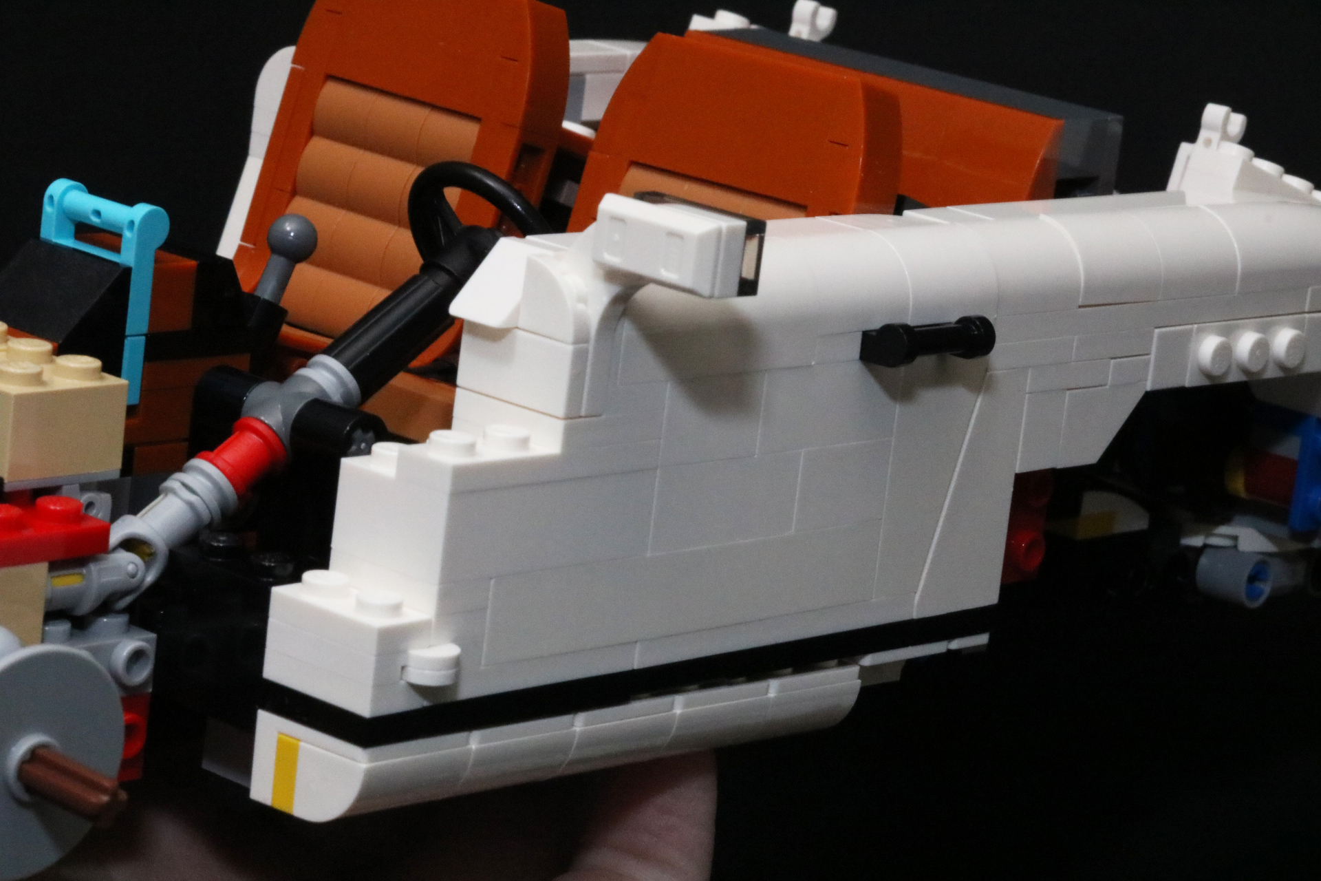 きっちりと組み立てパーツにはまる