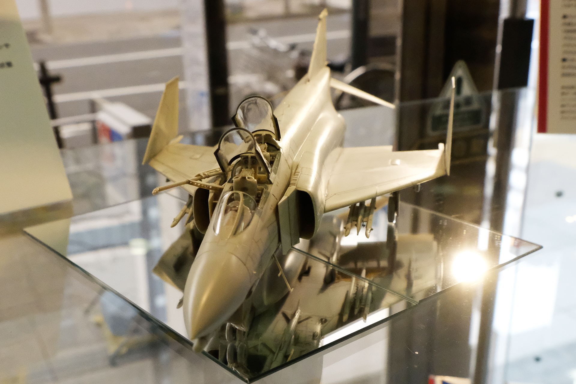 「1/48 マクダネル・ダグラス F-4B ファントムII」価格・発売時期未定