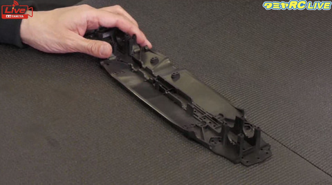 V字型シャーシで重心に変化を! 新シャーシ「TA08PRO」の特性とその歴史