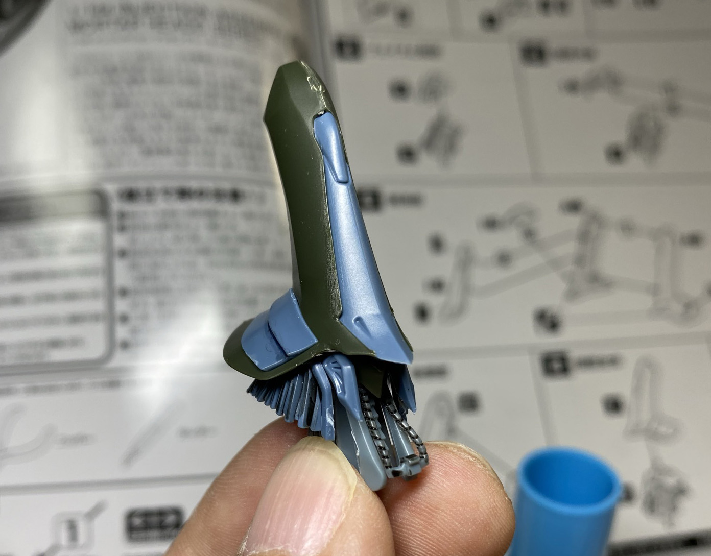 烏帽子型頭部で顔部分は隠れてしまうが、この隠れた感じがMHっぽくて、良いのだ