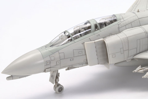 艦上戦闘機の傑作機が登場！ 「マクダネル・ダグラス F-4B ファントム