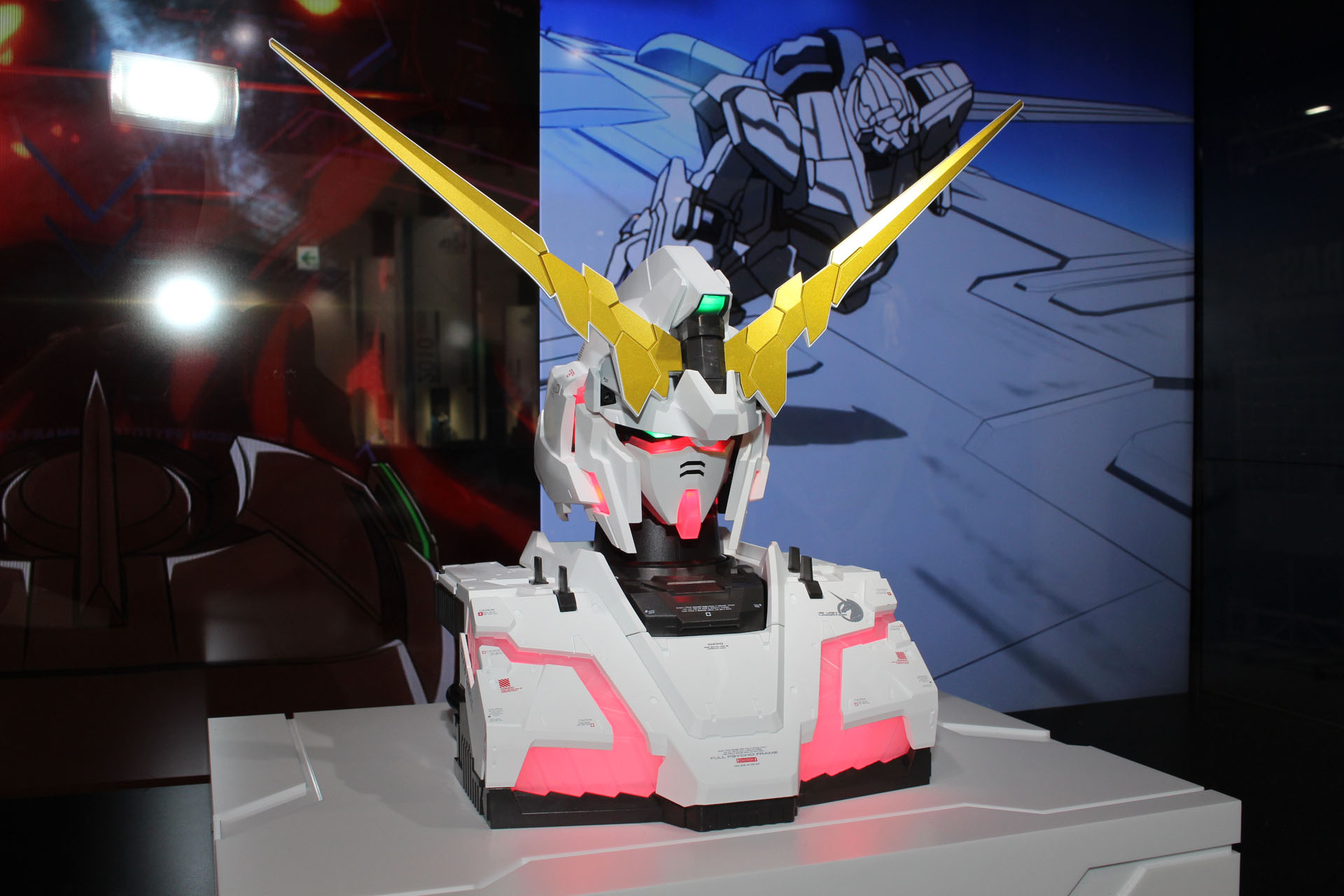 「REAL EXPERIENCE MODEL RX-0 ユニコーンガンダム(AUTO-TRANS edition)」。2021年11月発送予定、価格55,000円（税込）。プレミアムバンダイにて受注中