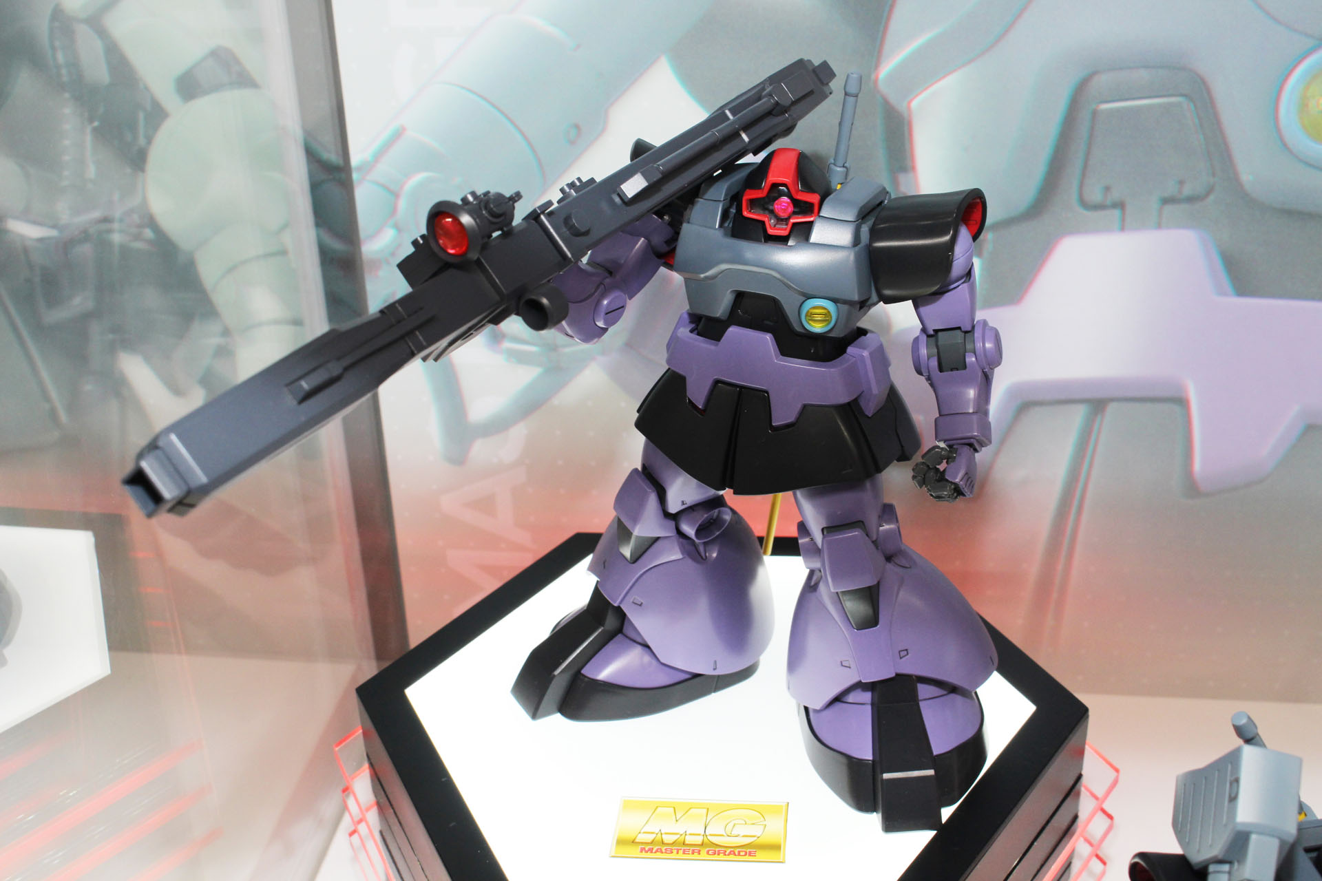 リニューアル版「MG 1/100 リック・ドム」。既存のMGではビームバズーカなど装備武器も一部異なっていた