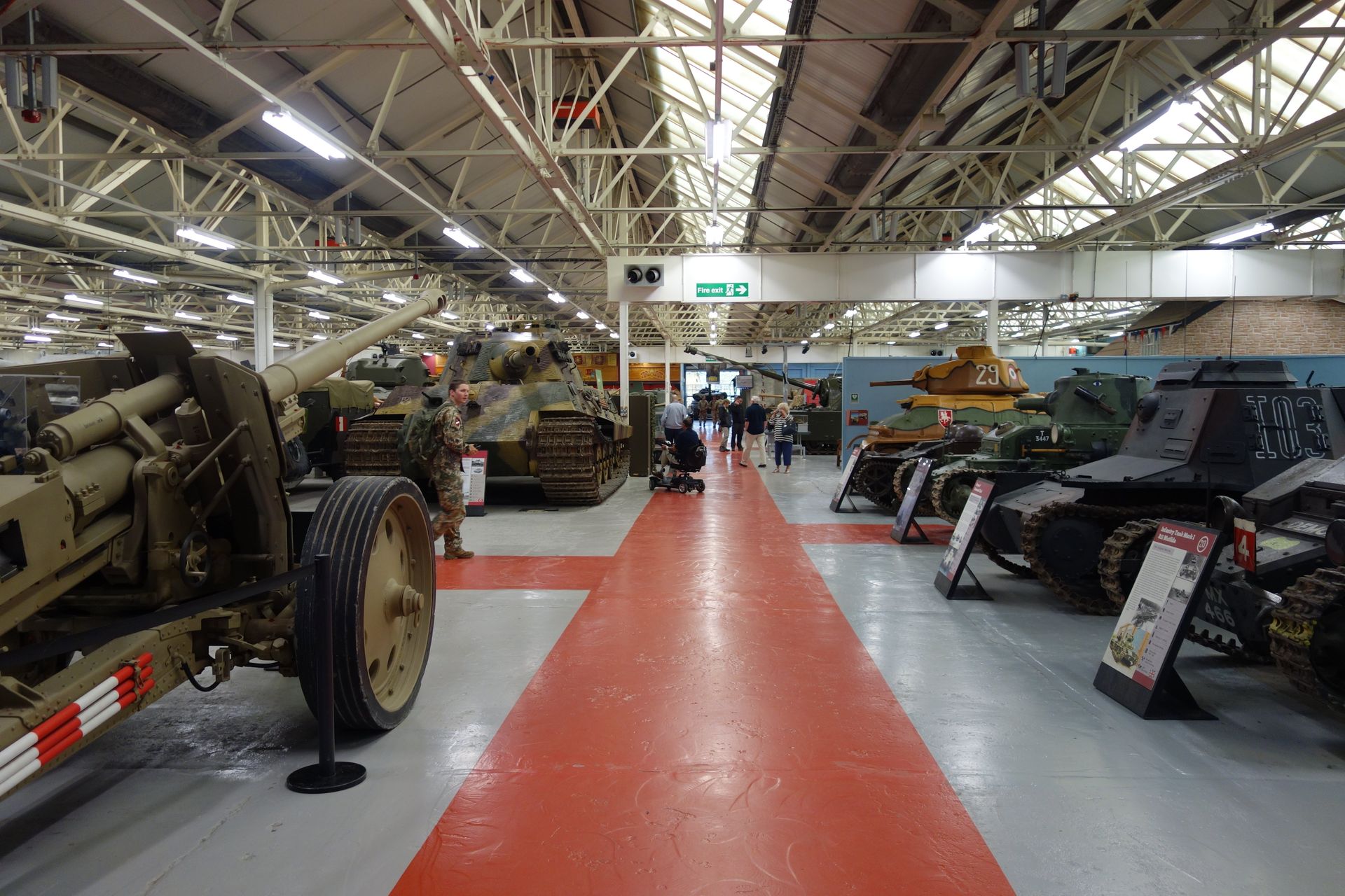 300台以上の戦車が展示されているボービントン戦車博物館。現在は休業中
