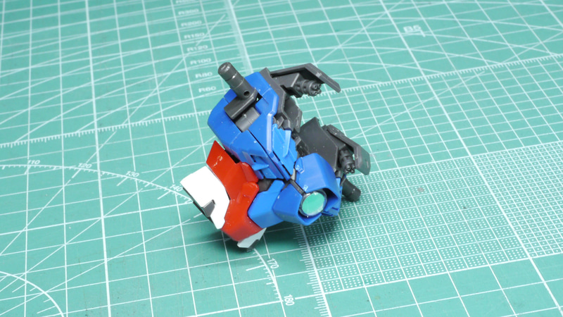 外装も細かく分割されているので、オリジナルカラーリングでも塗装がしやすそうです。そしてこの可動ギミックがすごい！