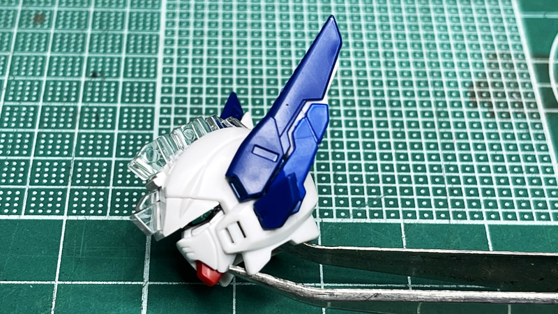 耳は外れやすくもありますので、こだわらなければ接続部で接着してもいいと思います