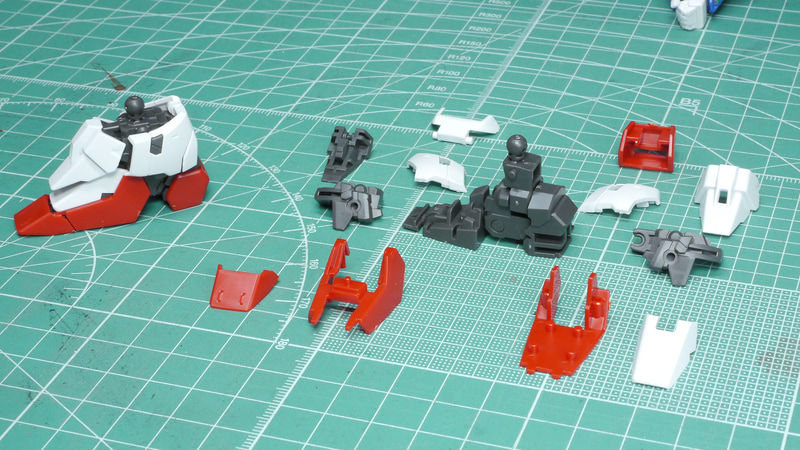 アンクルガードの後端が跳ね上がるのですが、これは何のためだか判りませんでした