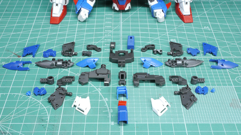 非常にカッチリした構造で剛性感もたっぷりあり、変形させてもグラグラしなさそうです