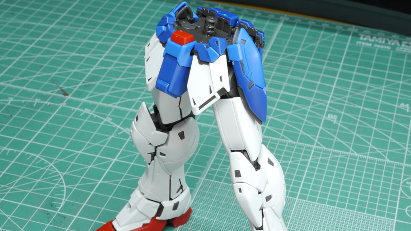 非常にカッチリした構造で剛性感もたっぷりあり、変形させてもグラグラしなさそうです