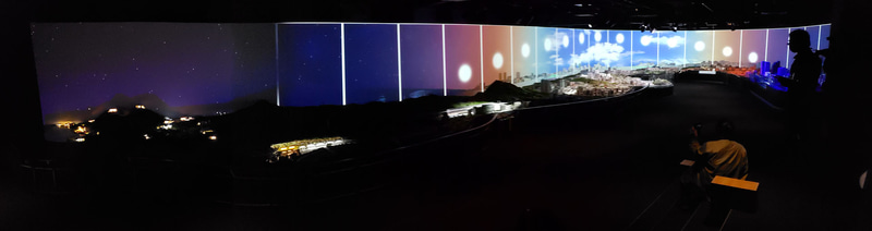 ジオラマのプロジェクションマッピング「時間と距離のロマンス」は幻想的