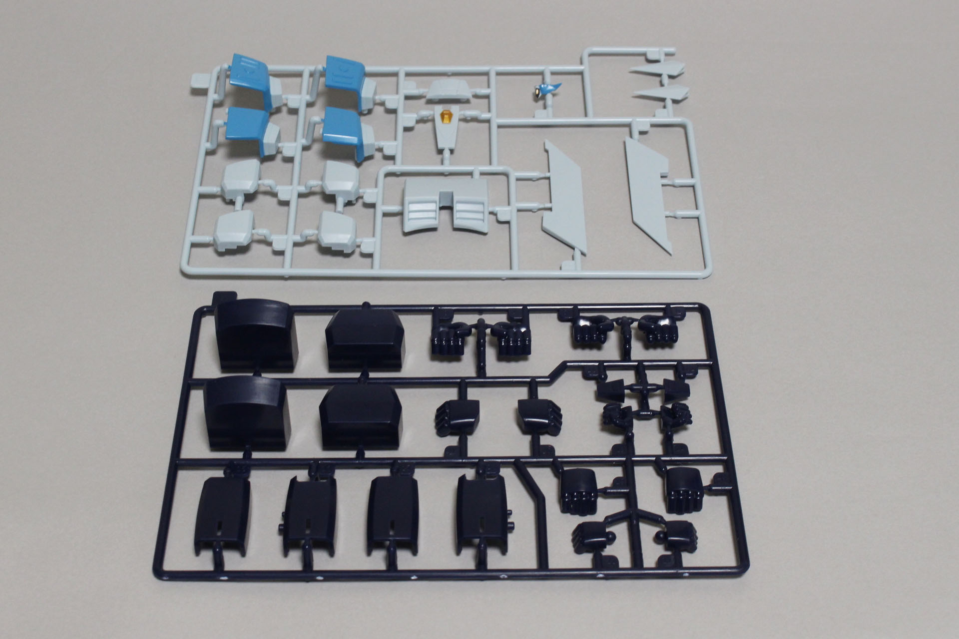 Gパーツ、Hパーツ。GパーツはPS製