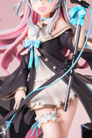 カグラナナ Artist Ver. イラストレーター兼Vアーティスト「カグラナナ」のフィギュアが