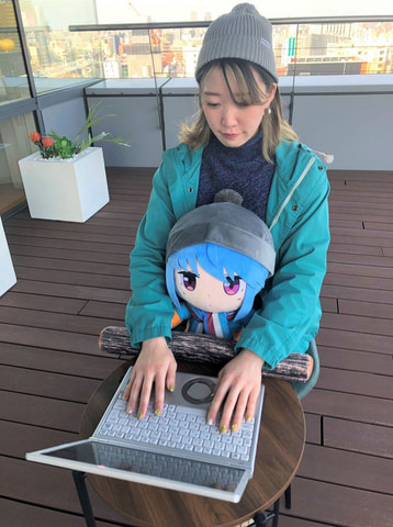 ＰＣクッション ゆるキャン△　志摩リン キャンプに連れていきたい！ 「PCクッション ゆるキャン△ 志摩